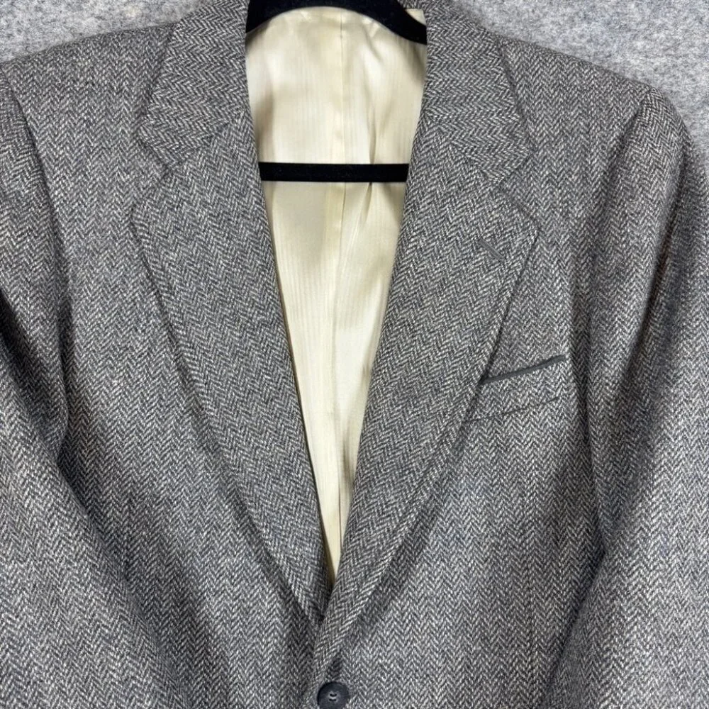 Samuelsohn Grey Herringbone Wool Blazer Sport Coat Size 40R Classic Tailored